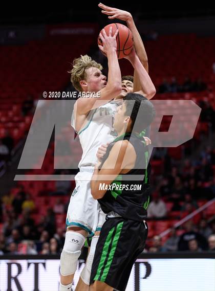 Thumbnail 3 in Provo vs. Farmington (UHSAA 5A Quarterfinal) photogallery.
