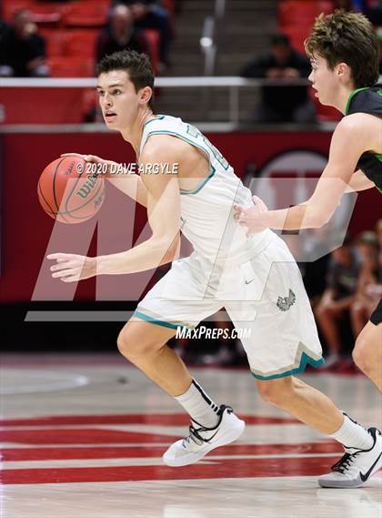 Thumbnail 2 in Provo vs. Farmington (UHSAA 5A Quarterfinal) photogallery.