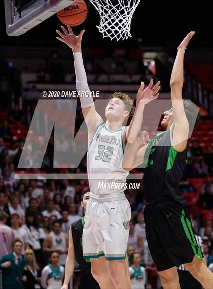 Thumbnail 3 in Provo vs. Farmington (UHSAA 5A Quarterfinal) photogallery.