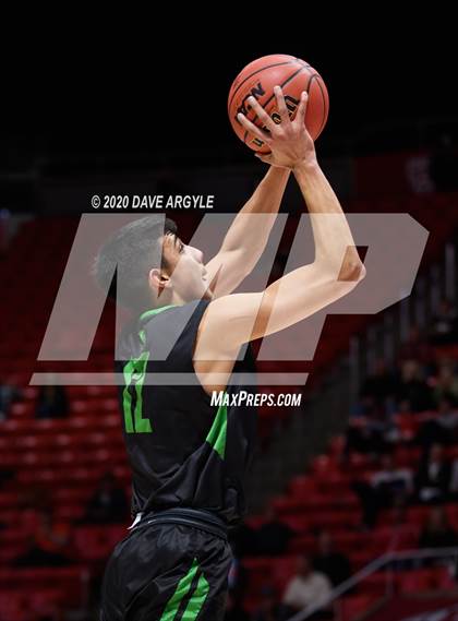 Thumbnail 3 in Provo vs. Farmington (UHSAA 5A Quarterfinal) photogallery.
