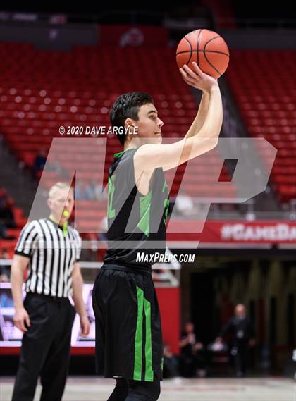 Thumbnail 2 in Provo vs. Farmington (UHSAA 5A Quarterfinal) photogallery.