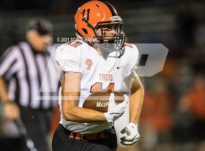 Thumbnail 2 in Fenton @ East Lansing photogallery.