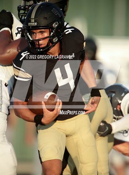 Thumbnail 2 in Flower Mound vs Fossil Ridge photogallery.