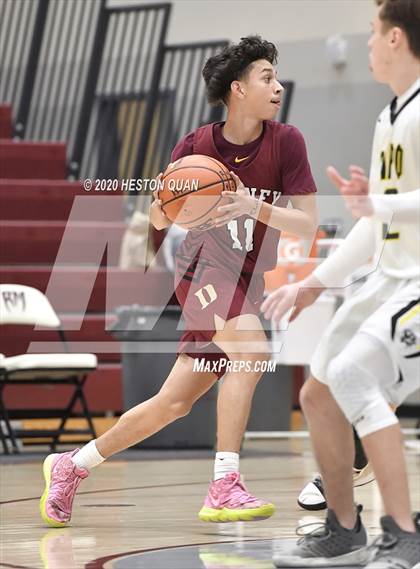 Thumbnail 3 in Capistrano Valley vs. Downey (Rancho Mirage Holiday Invitational) photogallery.