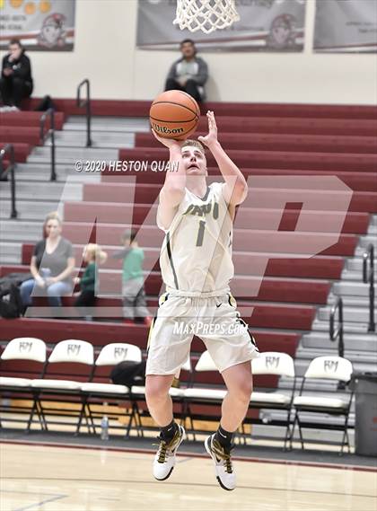 Thumbnail 3 in Capistrano Valley vs. Downey (Rancho Mirage Holiday Invitational) photogallery.