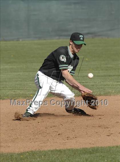 Thumbnail 1 in Wasco @ Tehachapi photogallery.