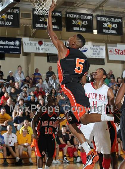 Thumbnail 2 in Mater Dei vs Lake Wales (City of Palms Classic) photogallery.