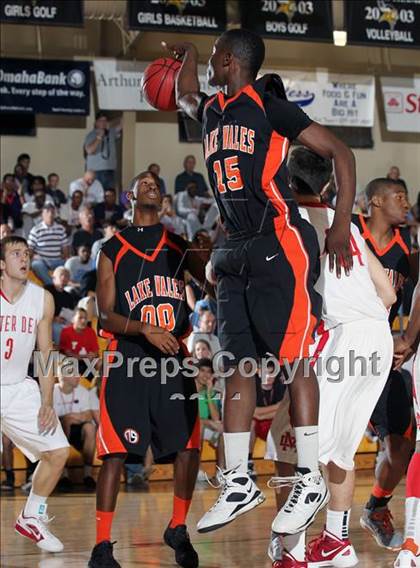 Thumbnail 2 in Mater Dei vs Lake Wales (City of Palms Classic) photogallery.