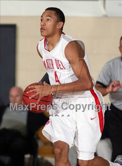 Thumbnail 1 in Mater Dei vs Lake Wales (City of Palms Classic) photogallery.