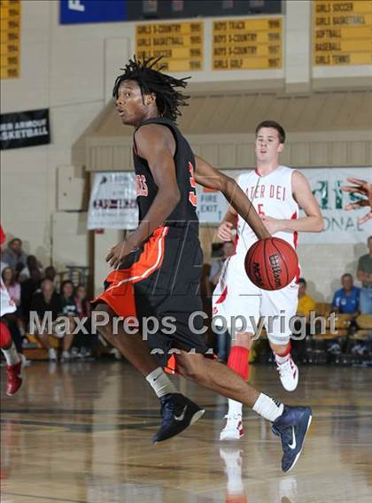 Thumbnail 3 in Mater Dei vs Lake Wales (City of Palms Classic) photogallery.