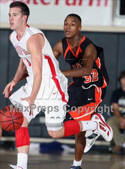 Thumbnail 2 in Mater Dei vs Lake Wales (City of Palms Classic) photogallery.