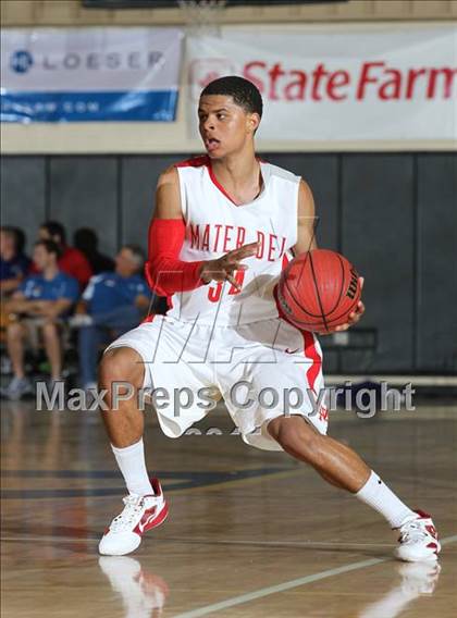 Thumbnail 1 in Mater Dei vs Lake Wales (City of Palms Classic) photogallery.