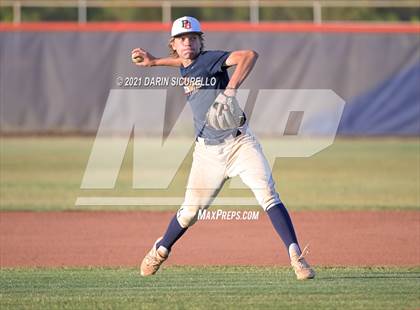 Thumbnail 3 in Vista Grande vs Poston Butte (AIA 4A Quarterfinals) photogallery.