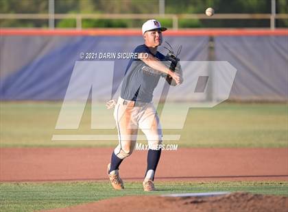 Thumbnail 2 in Vista Grande vs Poston Butte (AIA 4A Quarterfinals) photogallery.