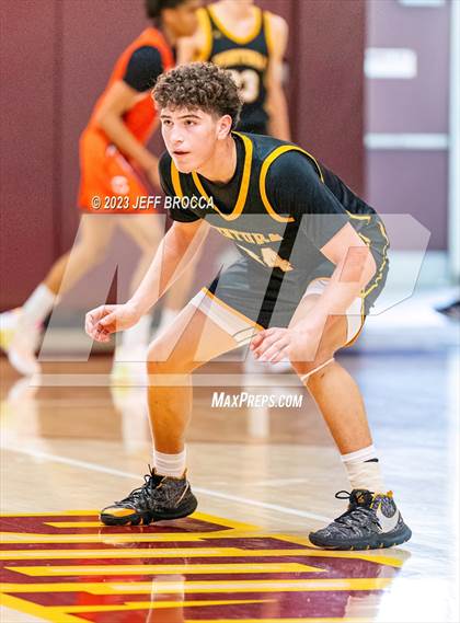 Thumbnail 1 in Chaminade vs. Ventura photogallery.