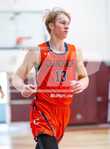 Thumbnail 3 in Chaminade vs. Ventura photogallery.
