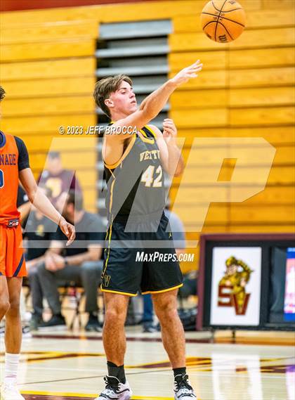 Thumbnail 1 in Chaminade vs. Ventura photogallery.