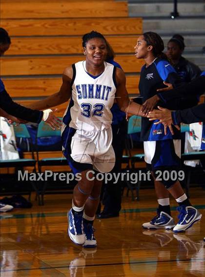 Thumbnail 3 in Clear Lake vs Summit (McDonalds Texas Invitational) photogallery.