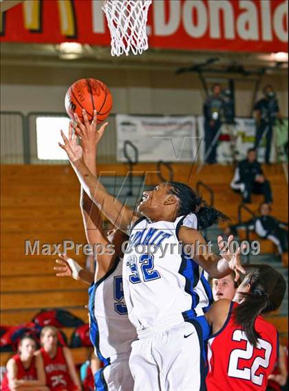Thumbnail 2 in Clear Lake vs Summit (McDonalds Texas Invitational) photogallery.