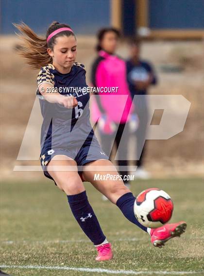Thumbnail 2 in Mullen vs Smoky Hill photogallery.