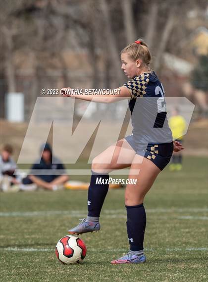 Thumbnail 1 in Mullen vs Smoky Hill photogallery.