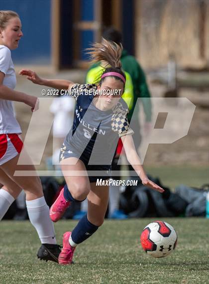 Thumbnail 1 in Mullen vs Smoky Hill photogallery.