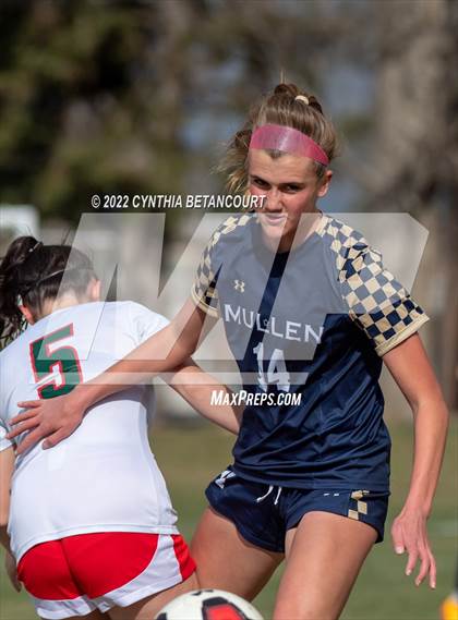 Thumbnail 2 in Mullen vs Smoky Hill photogallery.