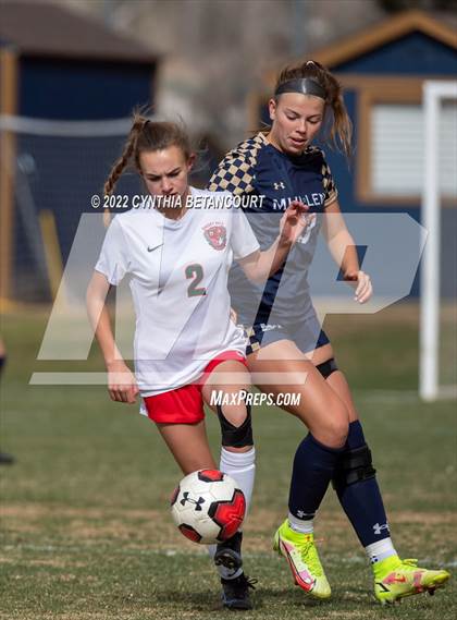 Thumbnail 1 in Mullen vs Smoky Hill photogallery.