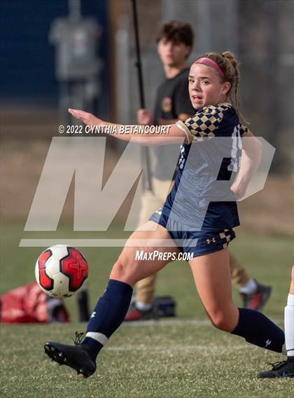 Thumbnail 1 in Mullen vs Smoky Hill photogallery.