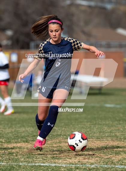 Thumbnail 3 in Mullen vs Smoky Hill photogallery.