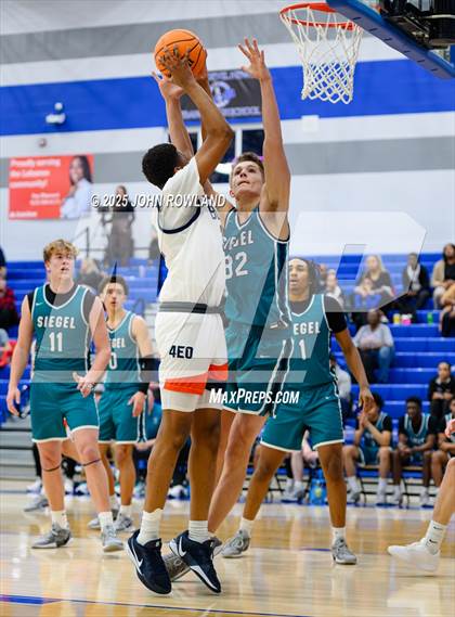 Thumbnail 1 in Siegel vs Blackman (TSSAA Regional SemiFinal) photogallery.