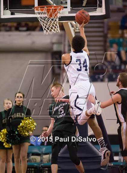 Thumbnail 2 in Overland vs. Mountain Vista (CHSAA 5A Great 8) photogallery.