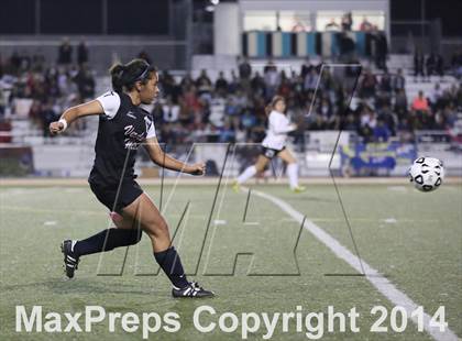 Thumbnail 2 in Bravo vs. Verdugo Hills (CIF L.A. City Section D2 Final) photogallery.