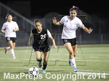 Thumbnail 3 in Bravo vs. Verdugo Hills (CIF L.A. City Section D2 Final) photogallery.