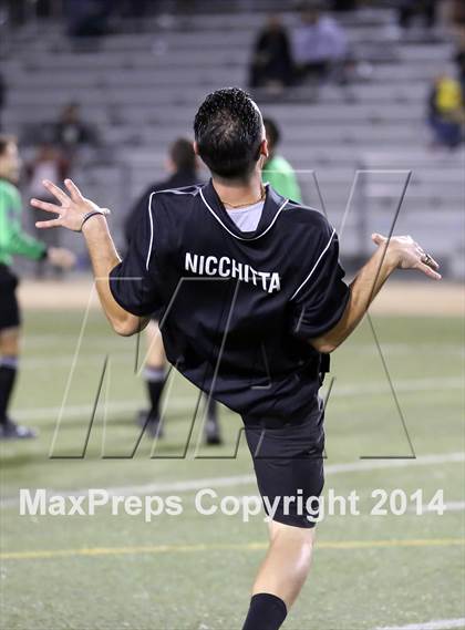 Thumbnail 1 in Bravo vs. Verdugo Hills (CIF L.A. City Section D2 Final) photogallery.