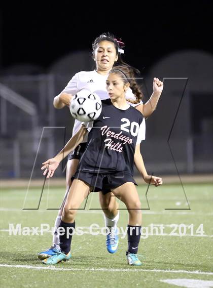 Thumbnail 3 in Bravo vs. Verdugo Hills (CIF L.A. City Section D2 Final) photogallery.