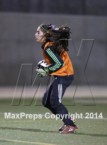 Thumbnail 2 in Bravo vs. Verdugo Hills (CIF L.A. City Section D2 Final) photogallery.