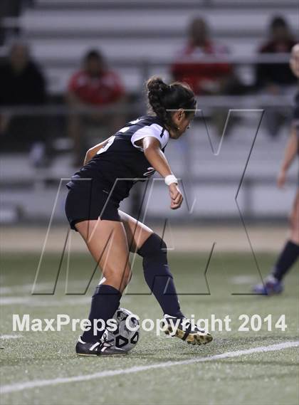 Thumbnail 2 in Bravo vs. Verdugo Hills (CIF L.A. City Section D2 Final) photogallery.