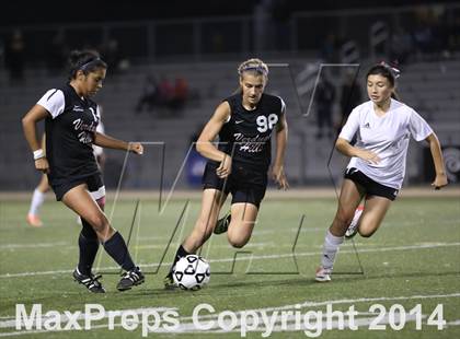 Thumbnail 2 in Bravo vs. Verdugo Hills (CIF L.A. City Section D2 Final) photogallery.