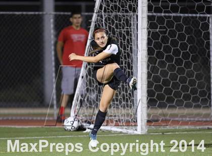 Thumbnail 2 in Bravo vs. Verdugo Hills (CIF L.A. City Section D2 Final) photogallery.