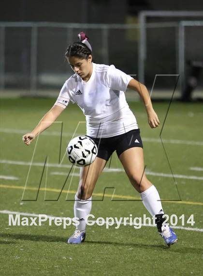 Thumbnail 2 in Bravo vs. Verdugo Hills (CIF L.A. City Section D2 Final) photogallery.