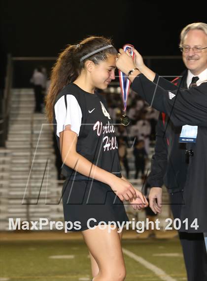 Thumbnail 3 in Bravo vs. Verdugo Hills (CIF L.A. City Section D2 Final) photogallery.