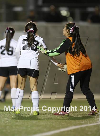 Thumbnail 1 in Bravo vs. Verdugo Hills (CIF L.A. City Section D2 Final) photogallery.
