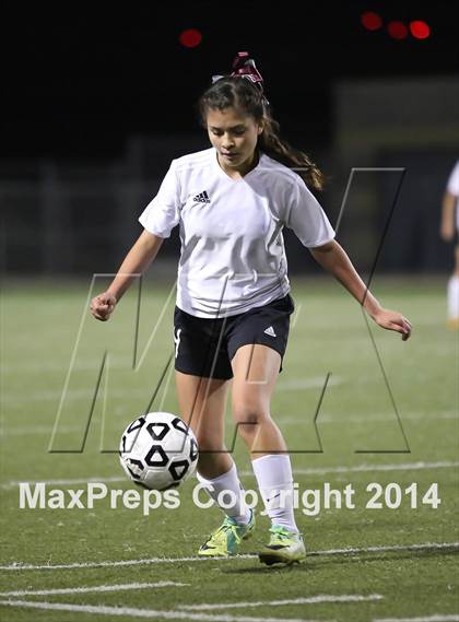 Thumbnail 2 in Bravo vs. Verdugo Hills (CIF L.A. City Section D2 Final) photogallery.