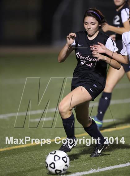 Thumbnail 2 in Bravo vs. Verdugo Hills (CIF L.A. City Section D2 Final) photogallery.