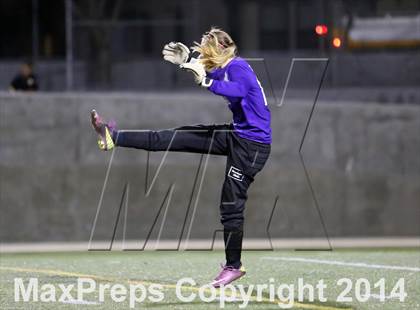 Thumbnail 1 in Bravo vs. Verdugo Hills (CIF L.A. City Section D2 Final) photogallery.
