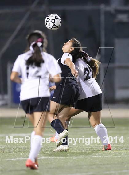 Thumbnail 3 in Bravo vs. Verdugo Hills (CIF L.A. City Section D2 Final) photogallery.