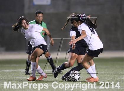 Thumbnail 3 in Bravo vs. Verdugo Hills (CIF L.A. City Section D2 Final) photogallery.