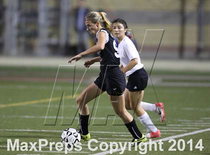 Thumbnail 2 in Bravo vs. Verdugo Hills (CIF L.A. City Section D2 Final) photogallery.