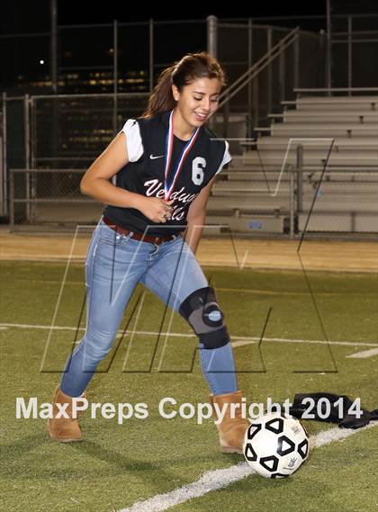 Thumbnail 2 in Bravo vs. Verdugo Hills (CIF L.A. City Section D2 Final) photogallery.